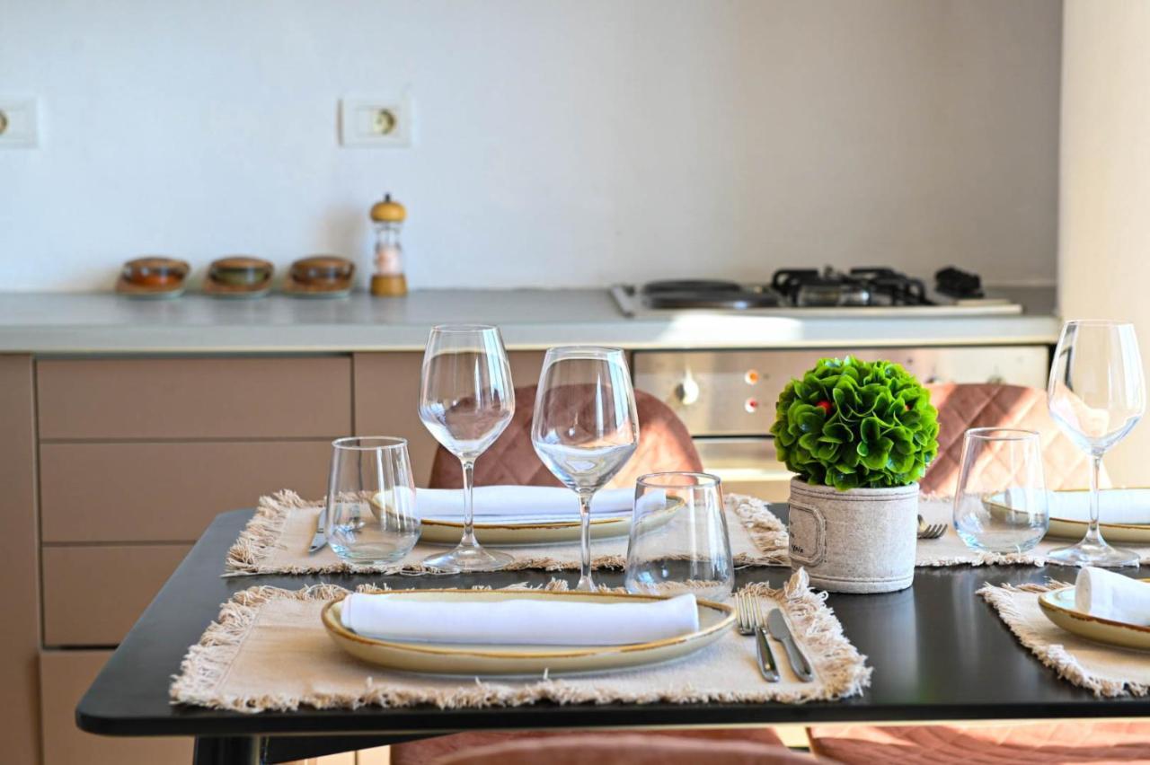 Wave Beachfront Apartments Durrës Zewnętrze zdjęcie