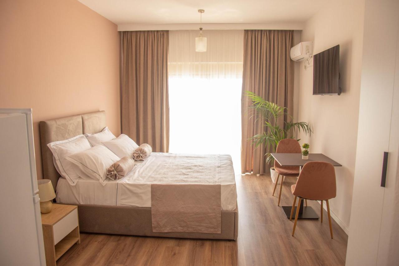 Wave Beachfront Apartments Durrës Zewnętrze zdjęcie