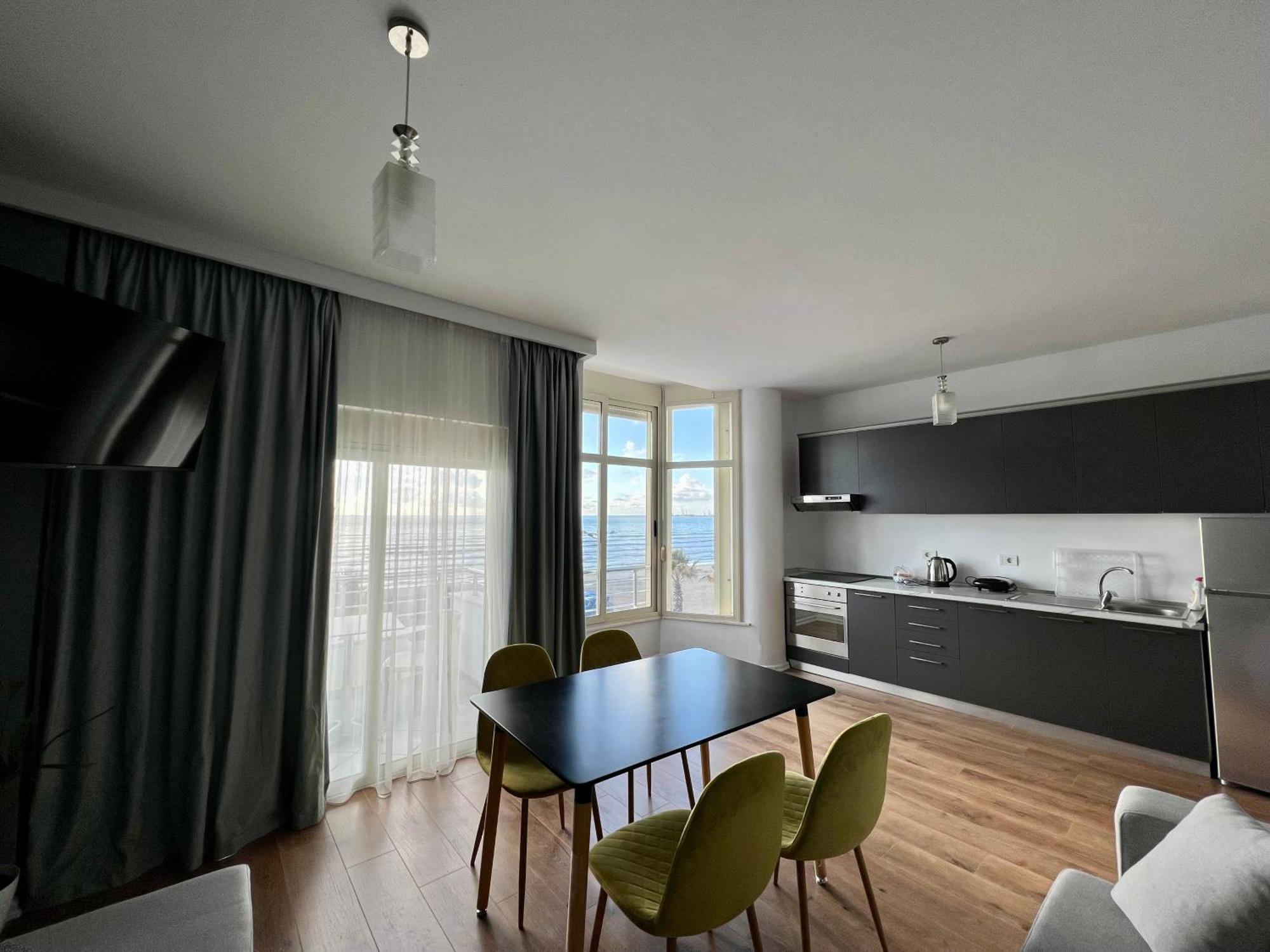 Wave Beachfront Apartments Durrës Zewnętrze zdjęcie